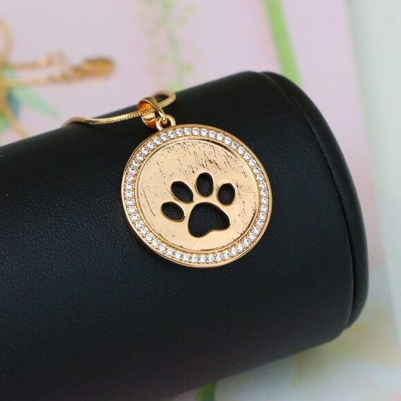 "Rose Gold Circle Pendant with Paw Print Cutout and Stone Border, XPPT1242 - Picture 6 of 11